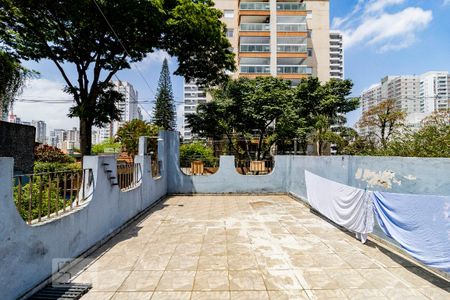 Casa para alugar com 380m², 4 quartos e 2 vagas Casa para alugar com 380m², 4 quartos e 2 vagasÁrea Externa