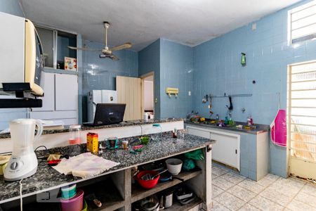 Casa para alugar com 380m², 4 quartos e 2 vagas Casa para alugar com 380m², 4 quartos e 2 vagasCozinha
