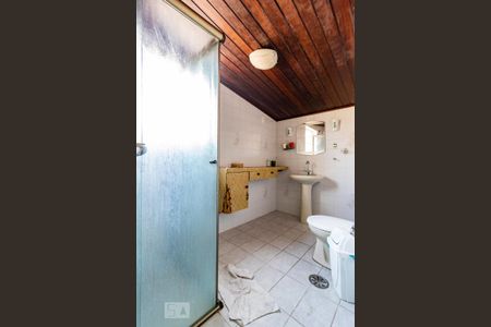 Casa para alugar com 380m², 4 quartos e 2 vagas Casa para alugar com 380m², 4 quartos e 2 vagasBanheiro 2