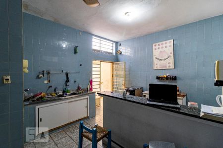 Casa para alugar com 380m², 4 quartos e 2 vagas Casa para alugar com 380m², 4 quartos e 2 vagasCozinha