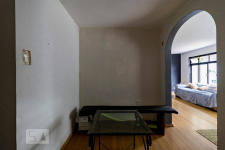 Sala de casa para alugar com 4 quartos, 380m² em Jardim Prudência, São Paulo