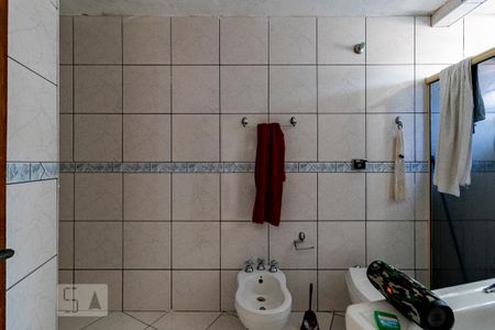 Casa para alugar com 380m², 4 quartos e 2 vagas Casa para alugar com 380m², 4 quartos e 2 vagasBanheiro