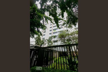 Apartamento à venda com 122m², 2 quartos e 1 vagaFachada