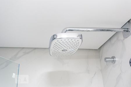 Apartamento à venda com 122m², 2 quartos e 1 vagaChuveiro do Banheiro da Suite