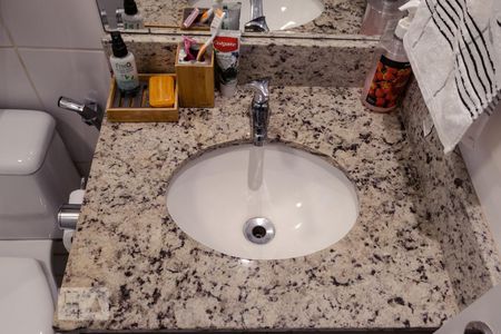 Apartamento para alugar com 75m², 3 quartos e 1 vagaDetalhe - Banheiro Social