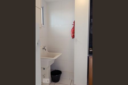 Apartamento para alugar com 75m², 3 quartos e 1 vagaÁrea de Serviço