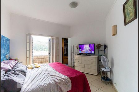 Casa à venda com 134m², 2 quartos e 2 vagasSuíte