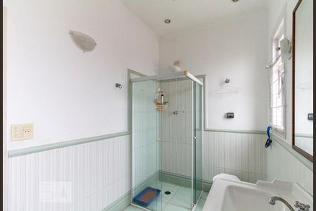 Casa à venda com 134m², 2 quartos e 2 vagasBanheiro