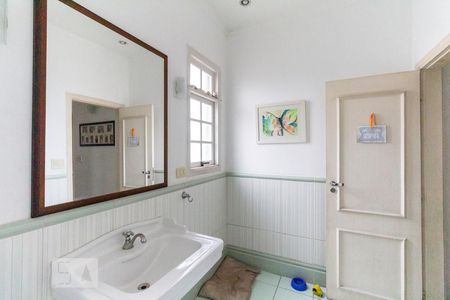 Casa à venda com 134m², 2 quartos e 2 vagasBanheiro