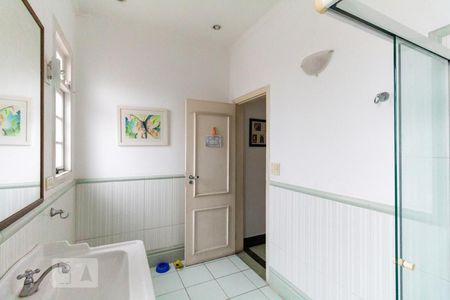 Casa à venda com 134m², 2 quartos e 2 vagasBanheiro