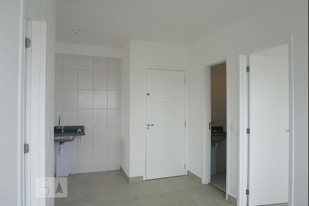 Sala de apartamento à venda com 2 quartos, 37m² em Vila Pierina, São Paulo