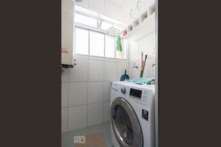 Apartamento à venda com 70m², 2 quartos e 1 vagaÁrea de Serviço