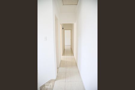 Corredor de casa à venda com 3 quartos, 120m² em Rudge Ramos, São Bernardo do Campo