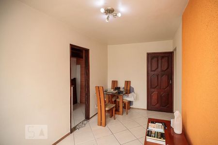 Sala de apartamento para alugar com 2 quartos, 45m² em Todos Os Santos, Rio de Janeiro