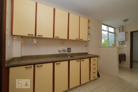 Apartamento para alugar com 85m², 2 quartos e 1 vagaCozinha