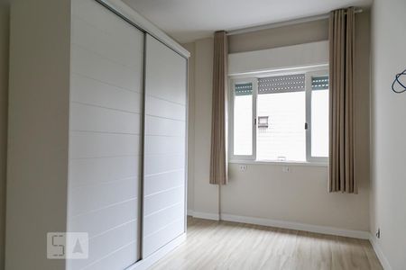 Quarto de apartamento para alugar com 2 quartos, 80m² em Gonzaga, Santos
