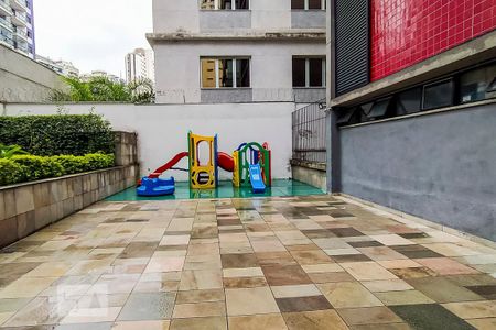 Apartamento à venda com 92m², 3 quartos e 2 vagas Apartamento à venda com 92m², 3 quartos e 2 vagasÁrea Comum - Playground