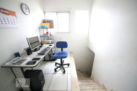 Casa para alugar com 200m², 3 quartos e 2 vagasEscritório