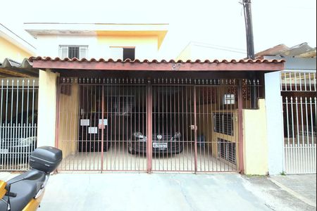 Casa para alugar com 200m², 3 quartos e 2 vagasFachada