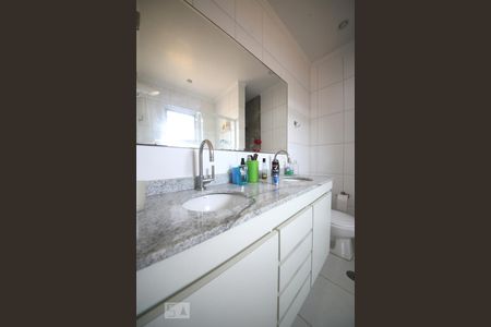 Casa para alugar com 200m², 3 quartos e 2 vagasBanheiro