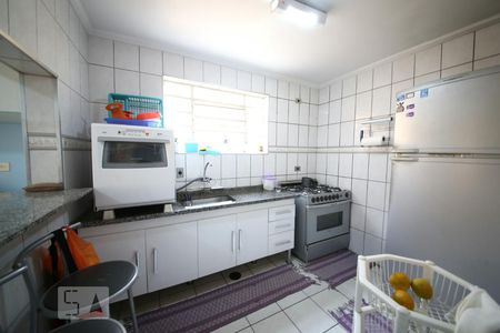 Casa para alugar com 200m², 3 quartos e 2 vagasCozinha