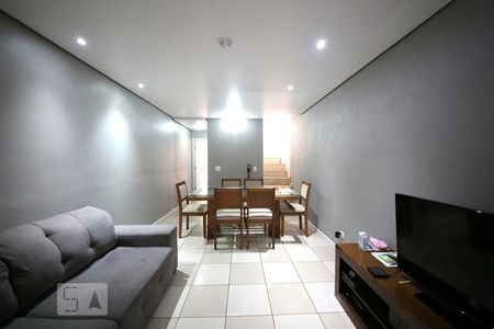 Sala de casa à venda com 3 quartos, 200m² em Jardim Promissão, São Paulo