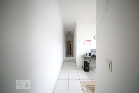 Casa para alugar com 200m², 3 quartos e 2 vagasCorredor