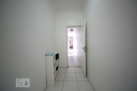 Casa para alugar com 200m², 3 quartos e 2 vagasCorredor