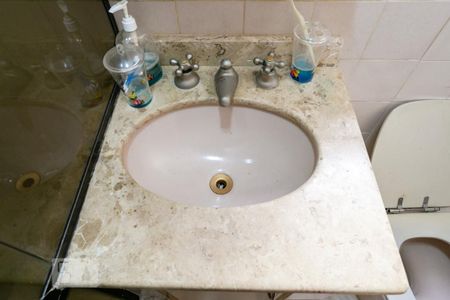 Casa à venda com 195m², 3 quartos e 3 vagasBanheiro
