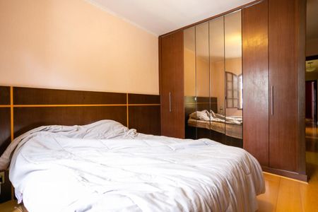 Suíte de casa à venda com 3 quartos, 195m² em Santa Teresinha, São Paulo