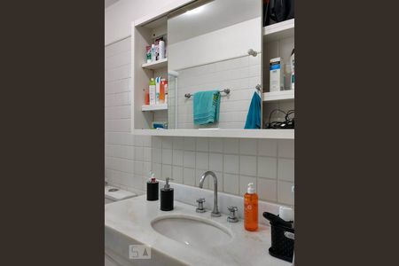 Apartamento à venda com 97m², 3 quartos e 1 vagaBanheiro Social