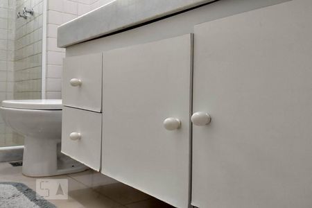 Apartamento à venda com 97m², 3 quartos e 1 vagaDetalhe banheiro