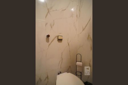 Casa à venda com 381m², 5 quartos e 5 vagasBanheiro - Corredor