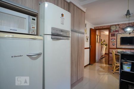 Casa à venda com 381m², 5 quartos e 5 vagasCozinha