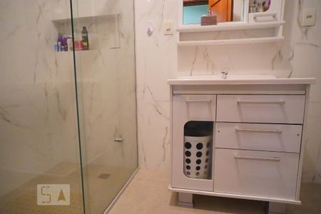 Casa à venda com 381m², 5 quartos e 5 vagasBanheiro - Corredor