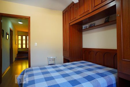 Casa à venda com 381m², 5 quartos e 5 vagasQuarto 2