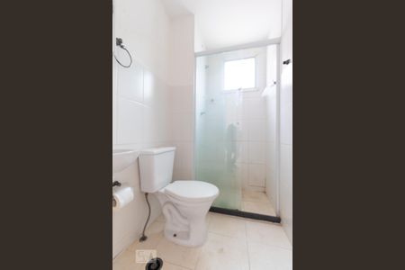 Banheiro de apartamento à venda com 2 quartos, 54m² em Vila Talarico, São Paulo