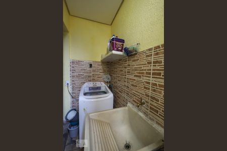 Casa à venda com 75m², 3 quartos e 1 vagaLavanderia