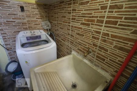 Casa à venda com 75m², 3 quartos e 1 vagaLavanderia