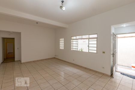 Sala de casa à venda com 3 quartos, 212m² em Vila Cordeiro, São Paulo