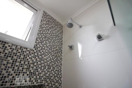 Apartamento à venda com 90m², 2 quartos e 2 vagasChuveiro