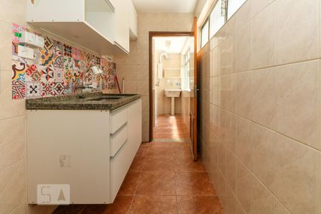 Apartamento para alugar com 71m², 3 quartos e sem vagaCozinha 