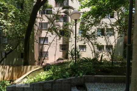 Sala - Vista  de apartamento para alugar com 3 quartos, 71m² em Alto de Pinheiros, São Paulo