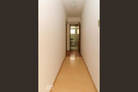 Corredor  de apartamento para alugar com 3 quartos, 71m² em Alto de Pinheiros, São Paulo