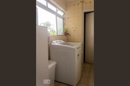 Apartamento à venda com 81m², 3 quartos e 1 vagaÁrea de Serviço