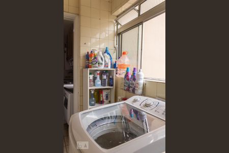 Apartamento à venda com 81m², 3 quartos e 1 vagaÁrea de Serviço