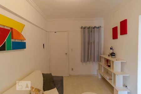 Sala de kitnet/studio para alugar com 1 quarto, 74m² em Centro, Campinas