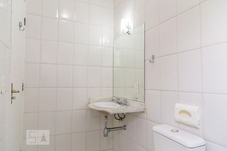 Casa de condomínio à venda com 150m², 3 quartos e 2 vagas Casa de condomínio à venda com 150m², 3 quartos e 2 vagasBanheiro da suíte