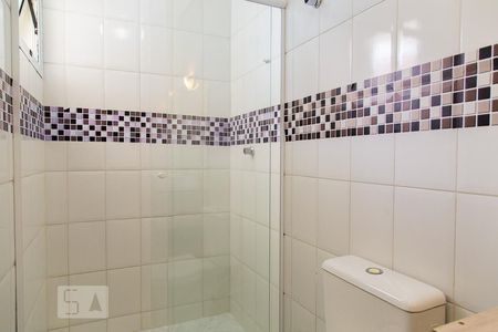 Casa de condomínio à venda com 150m², 3 quartos e 2 vagas Casa de condomínio à venda com 150m², 3 quartos e 2 vagasBanheiro da suíte 2