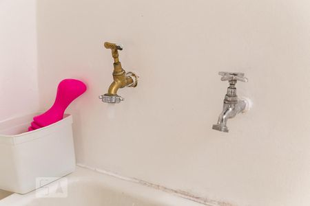 Casa de condomínio à venda com 150m², 3 quartos e 2 vagas Casa de condomínio à venda com 150m², 3 quartos e 2 vagasÁrea de serviço e churrasqueira - Torneiras